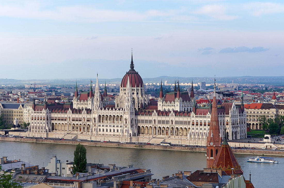 Будапешт парламент на Дунае