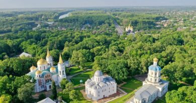 Чернігів — стародавнє, славетне місто легенд. Золото Полуботка.